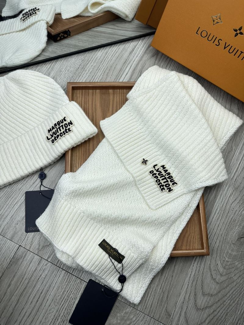 Louis Vuitton Caps Scarfs